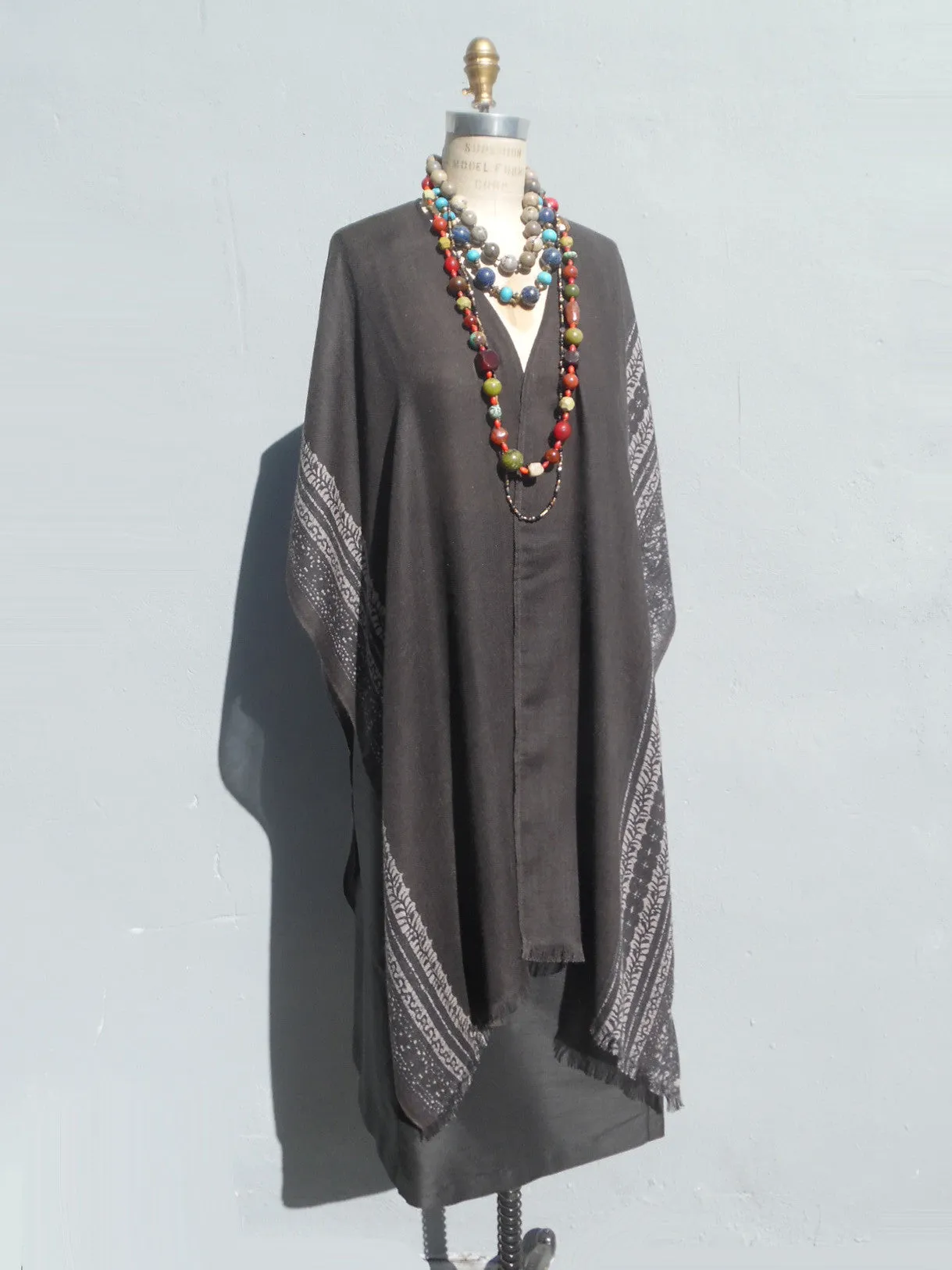 Cape Shawl Silk And Cashmere Charcoal Silver