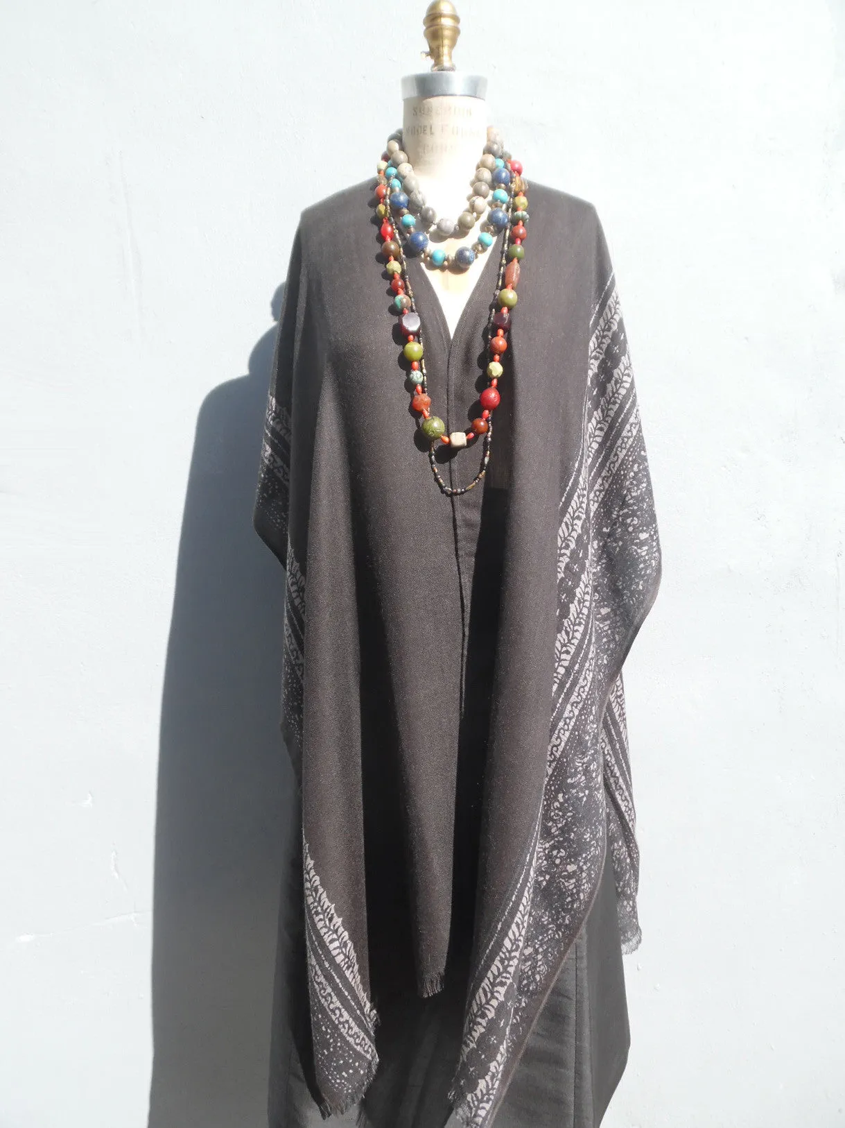 Cape Shawl Silk And Cashmere Charcoal Silver