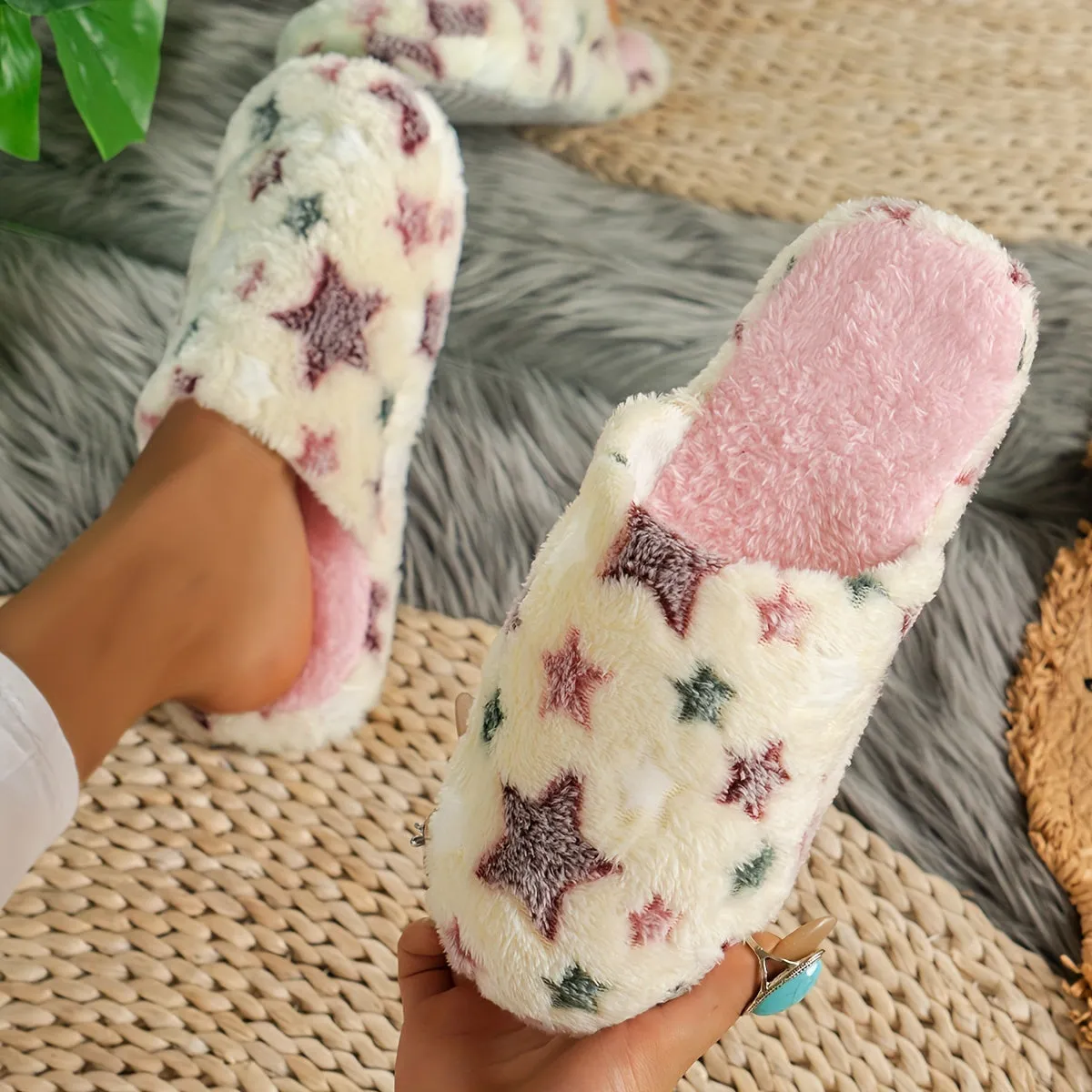 Starry Night Slippers - Ultra-Soft Plush Lining, Cozy Slip-On Design - Anti-Slip Indoor Lounging Shoes for Ultimate Comfort