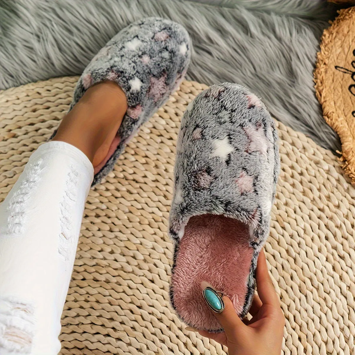 Starry Night Slippers - Ultra-Soft Plush Lining, Cozy Slip-On Design - Anti-Slip Indoor Lounging Shoes for Ultimate Comfort