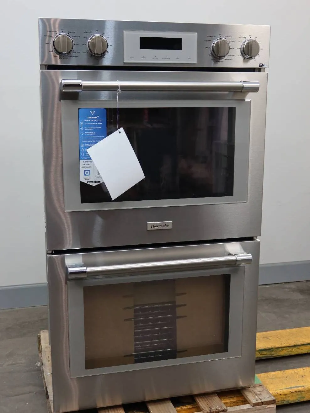 Thermador Professional Series 30" Self-Clean SoftClose Double Wall Oven PO302W