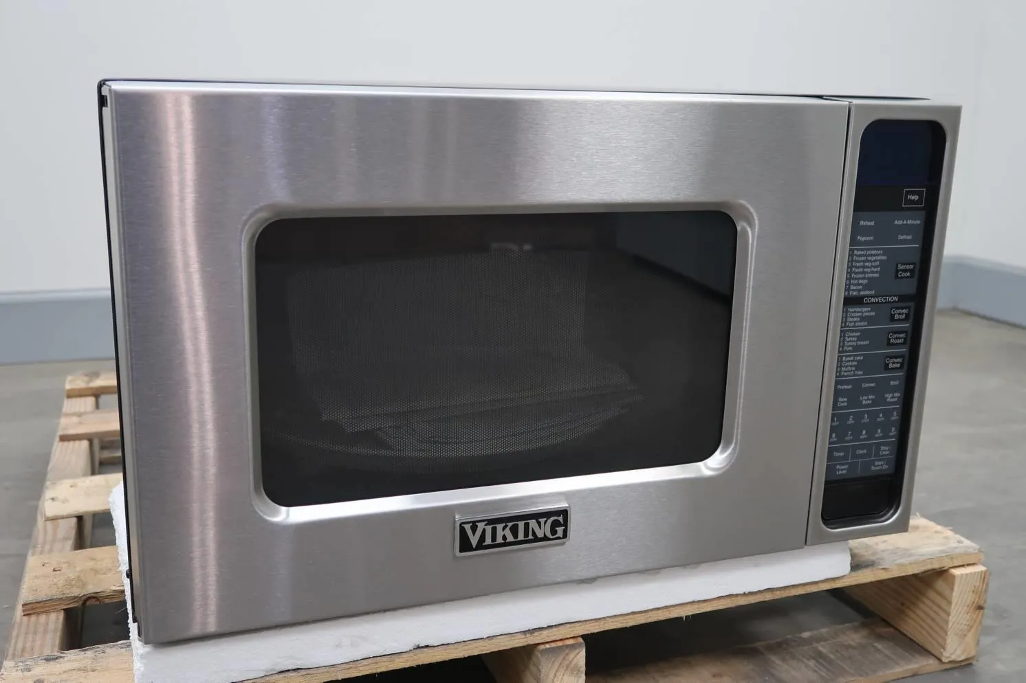 Viking 5 Series 1.5 cu. ft. Built-In Stainless Steel Microwave Oven VMOC506SS