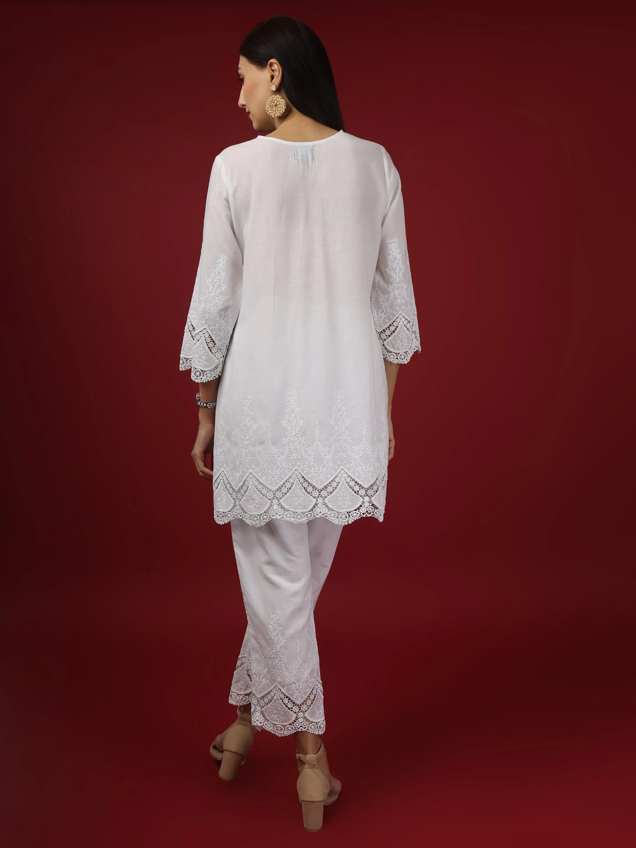 White Embroidered Cotton Kurta with Pants- Set of 2